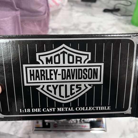 1999 night train Harley Davidson motorcycle new in box - Picture 6 of 7